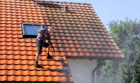 À quelle fréquence faut-il faire nettoyer sa toiture ?